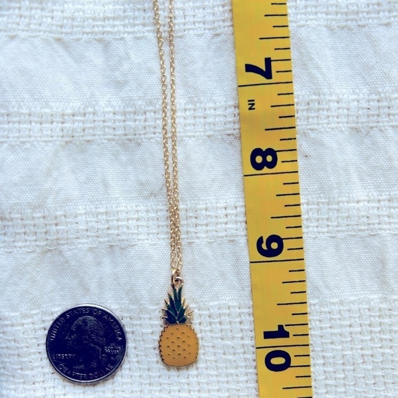 Pineapple Necklace Gold Yellow + Green - Picture 4 of 6